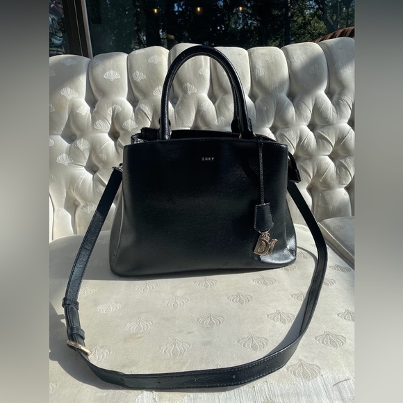 DKNY Paige Satchel in Black - Medium Size 👜👛👝 - Picture 2 of 11